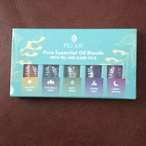 Pili Ani Essential Oil Travel Kit 1.5ml